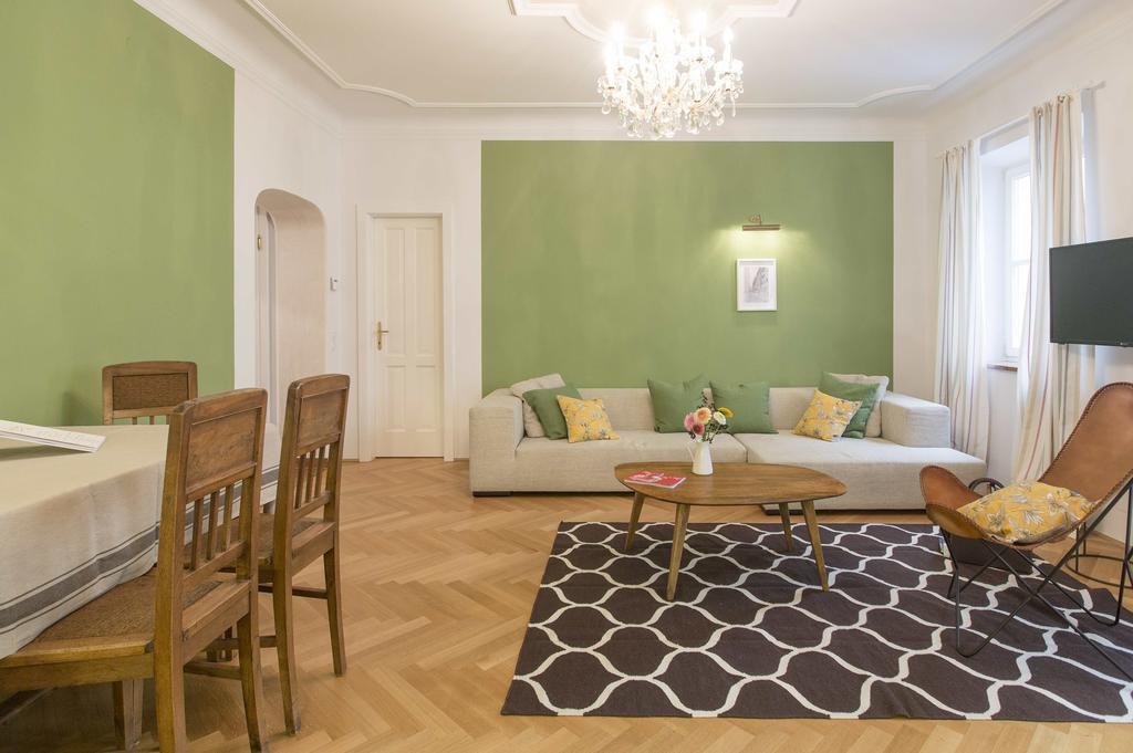 Apartment Heart Of The City Center Salzburg Bagian luar foto